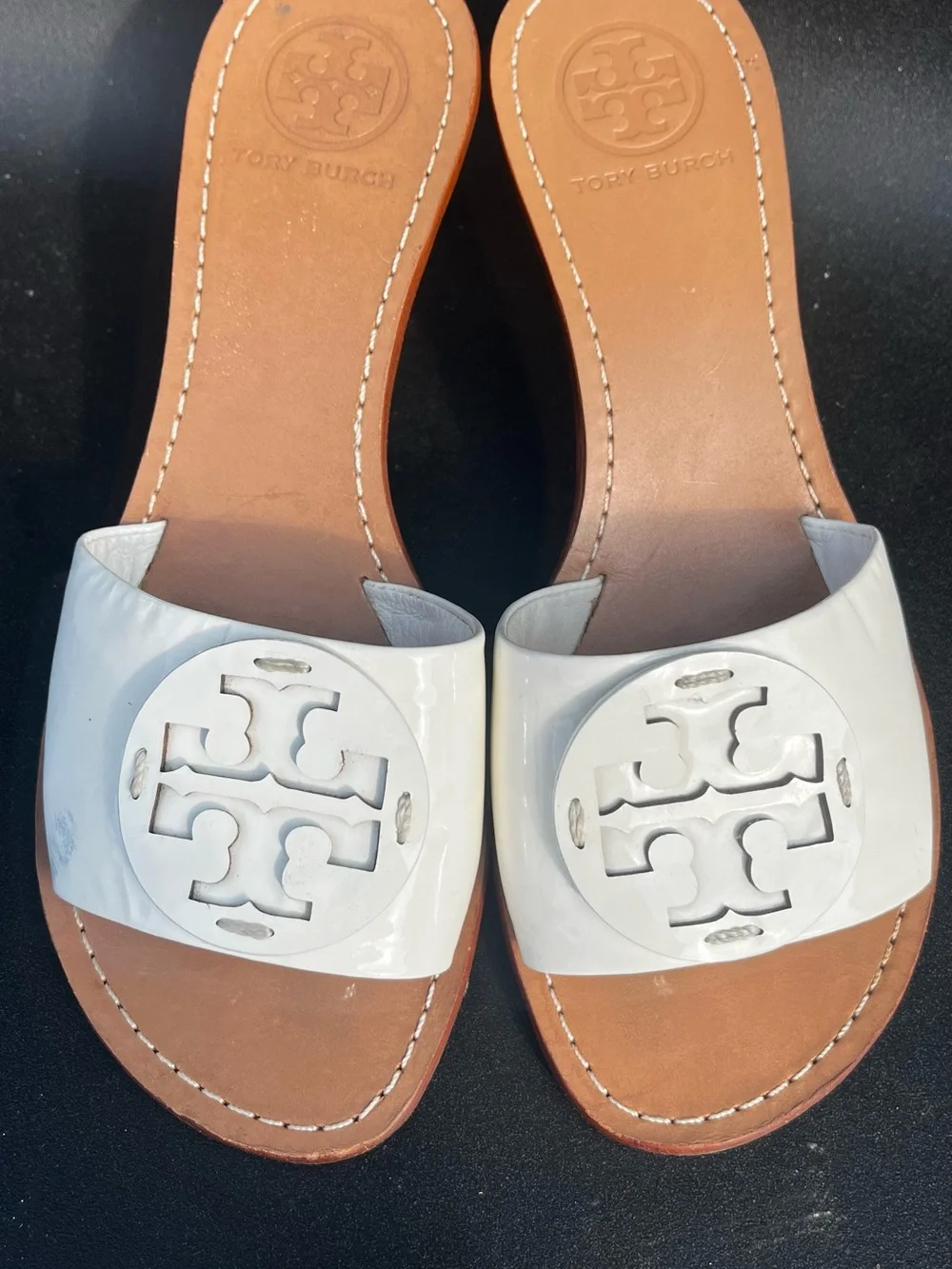 Tory Burch Patti White Patent Leather Kitten Heel Y2K Sandals Size 7